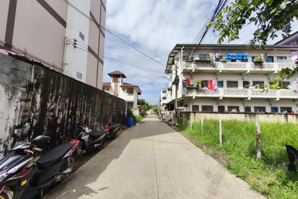 b0755b13-1f35-4174-8352-9f370a63c182